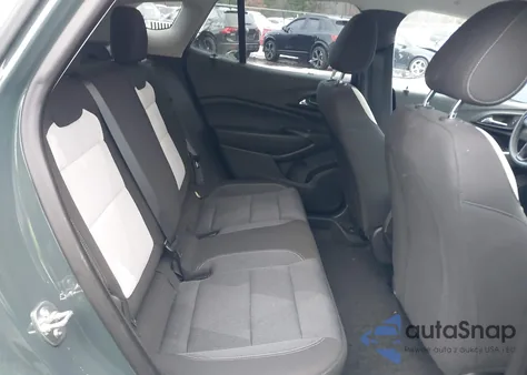 2025 Chevrolet Trax Fwd Ls z USA, uszkodzony, nr VIN KL77LFEP8SC115085